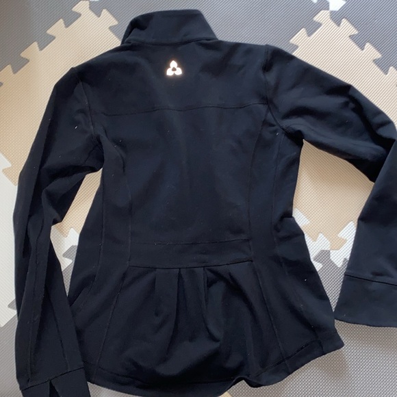 Black Reebok zip up - Picture 4 of 4